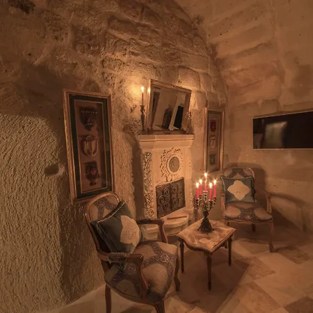 Elika Cave & 5* غوريمِيه