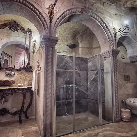 Elika Cave & فندق