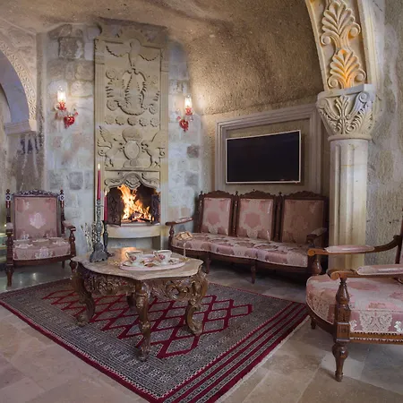 Elika Cave & فندق غوريمِيه