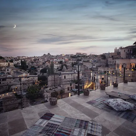 Elika Cave & 5* غوريمِيه